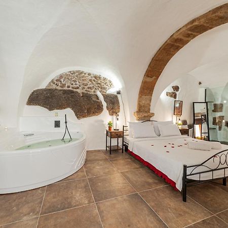 Romantic Loft With Jacuzzi In The Castle 카스텔사르도 외부 사진