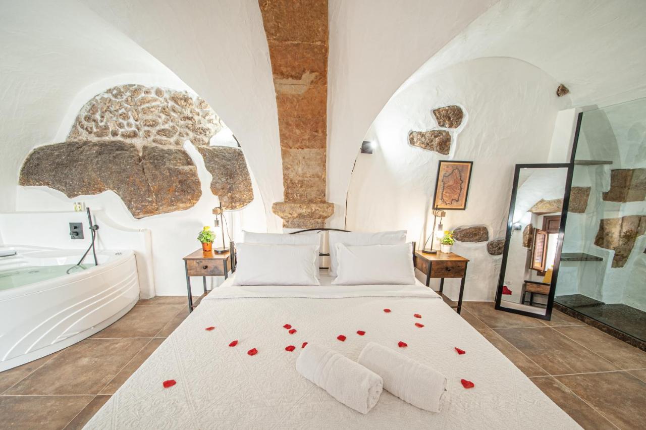 Romantic Loft With Jacuzzi In The Castle 카스텔사르도 외부 사진